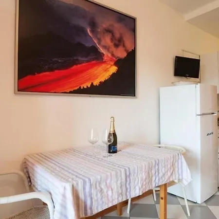 Ferienwohnung Fuer 2 Personen Ca 36 M In Naxos, Sizilien Ostkueste Von Sizilien Apartment