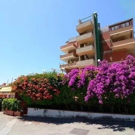 Ferienwohnung Fuer 2 Personen Ca 36 M In Naxos, Sizilien Ostkueste Von Sizilien Apartment *